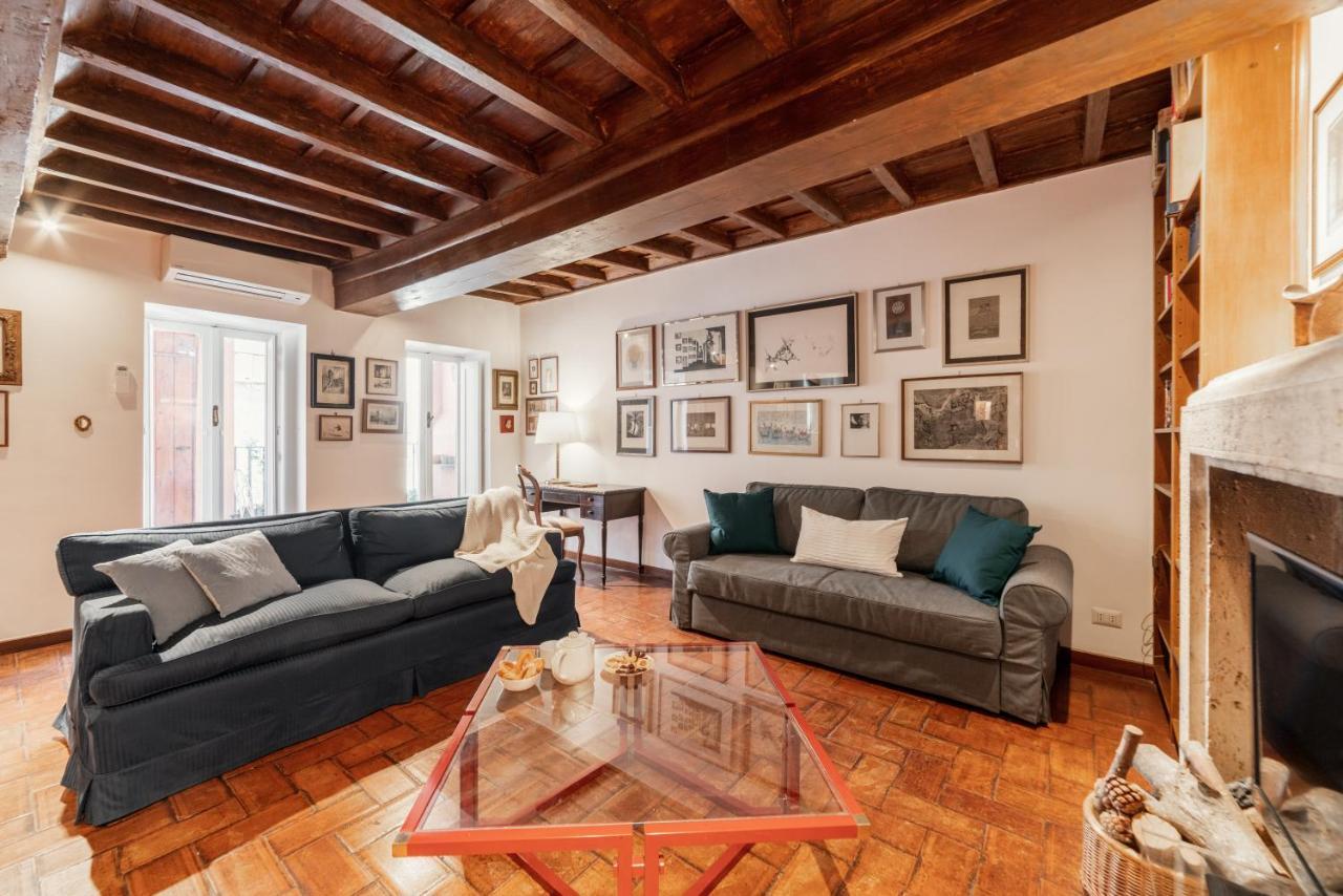 Domus Quiritum Charming, D'epoca A Campo De' Fiori Apartment *